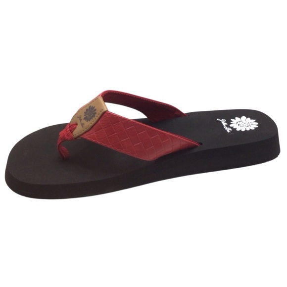 Yellow Box Women’s Cocoa Red Flip Flop Sandal Size 9.5 - Picture 3 of 8